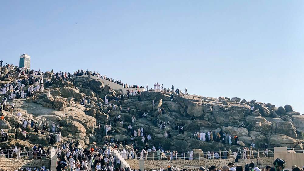 Hajj 2025: Your Trusted Ride with Al Haramain Taxi Service 3 hajj 2025 taxi service al